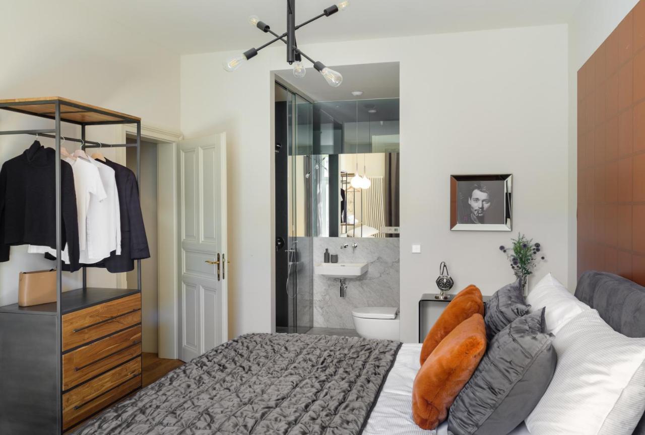 Mn6 Luxury Suites By Adrez Praga Esterno foto