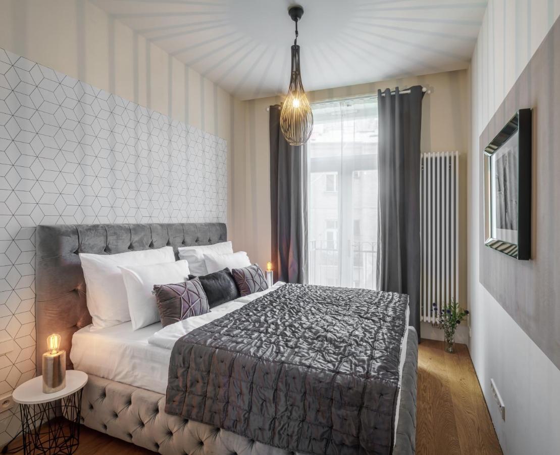 Mn6 Luxury Suites By Adrez Praga Esterno foto