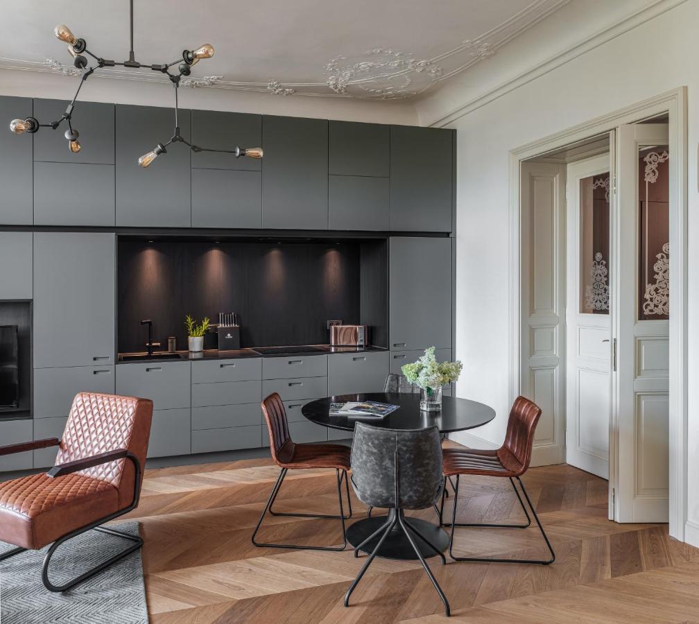 Mn6 Luxury Suites By Adrez Praga Esterno foto