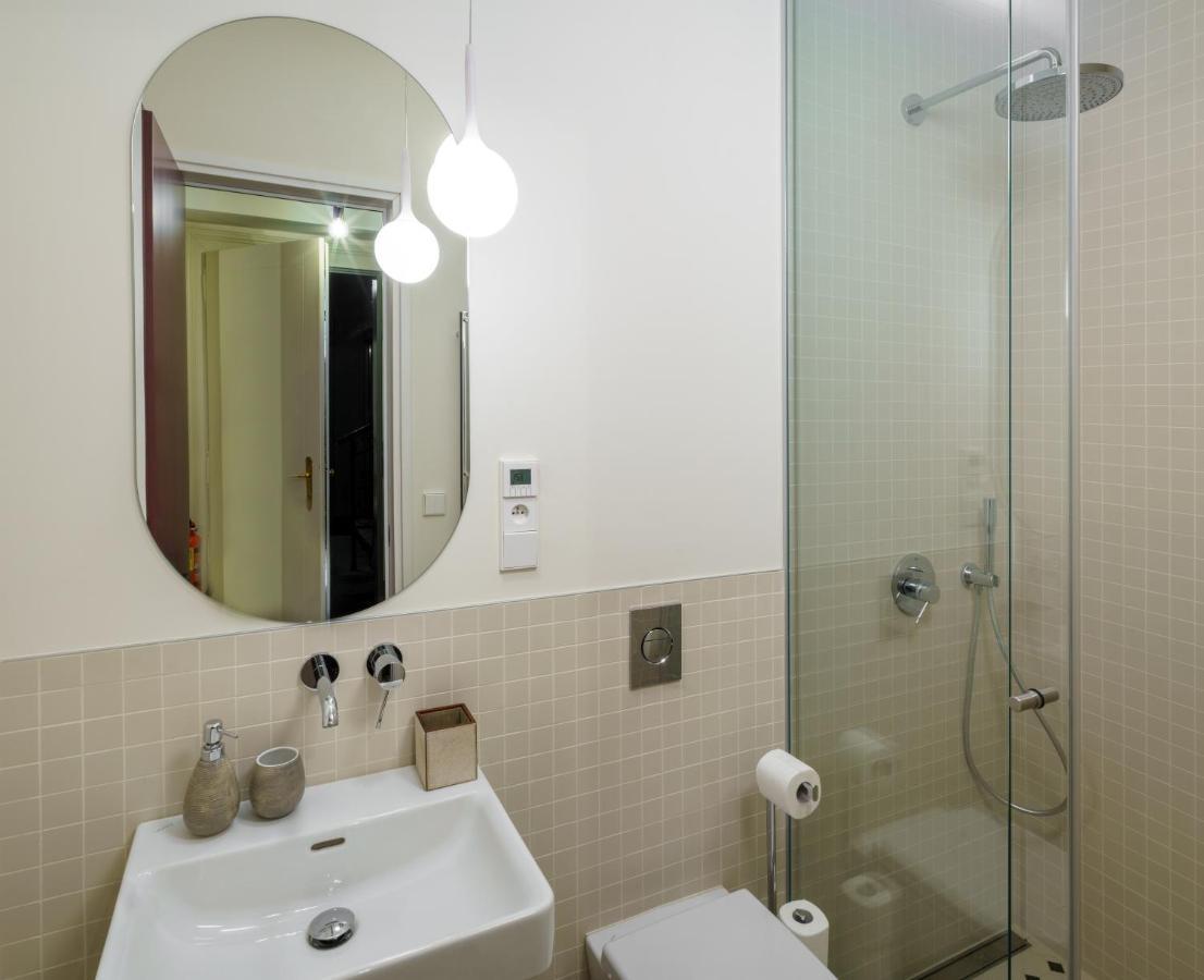 Mn6 Luxury Suites By Adrez Praga Esterno foto
