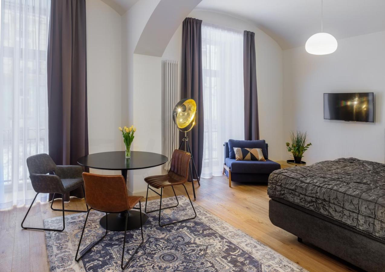 Mn6 Luxury Suites By Adrez Praga Esterno foto