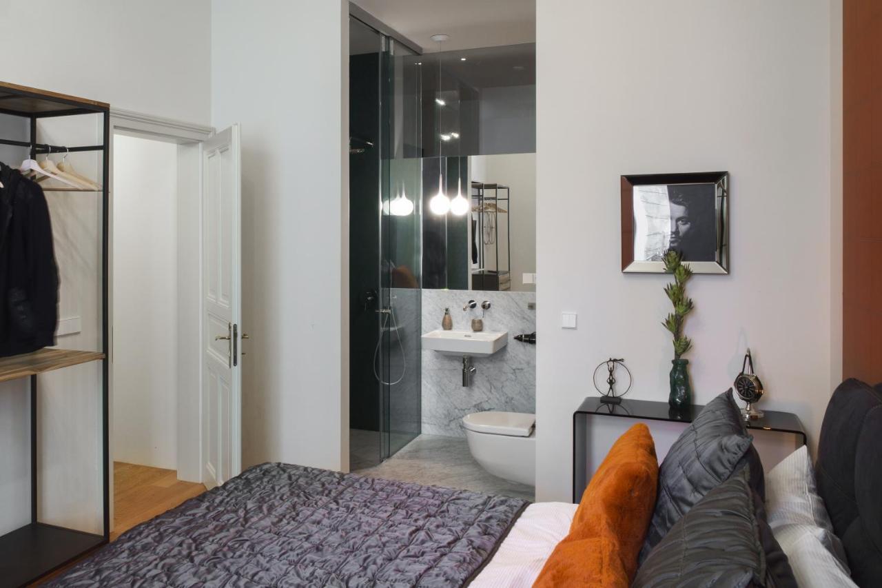 Mn6 Luxury Suites By Adrez Praga Esterno foto